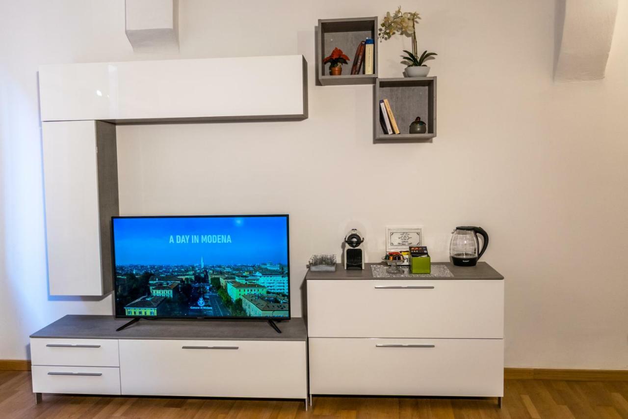 La Campanella Apartment Modena Bagian luar foto